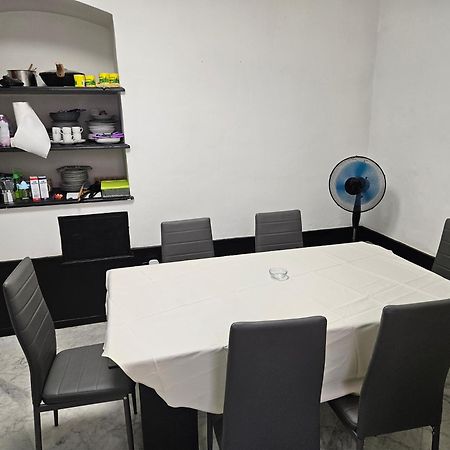 מלון ג'נובה Casa Regis - Free Parking מראה חיצוני תמונה